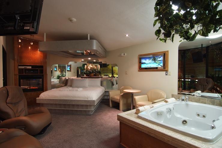 Sybaris Pool Suites - Индианаполис Номер фото